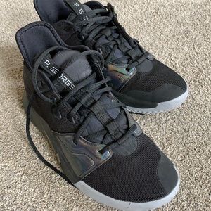 Paul George Nike - Size 7 - Excellent Condition